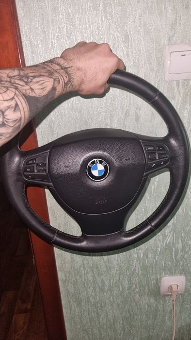 Руль от BMW f10.