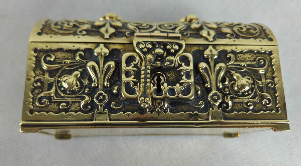 Piękna stylowa mosiężna szkatułka w kształcie kufra z Francji