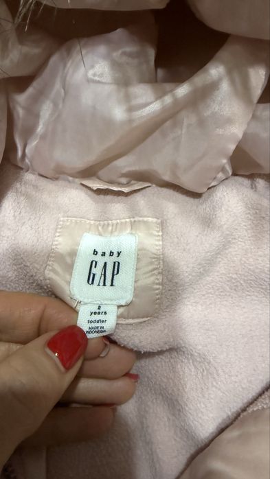 Зимовий пуховикGap і курточка Zara