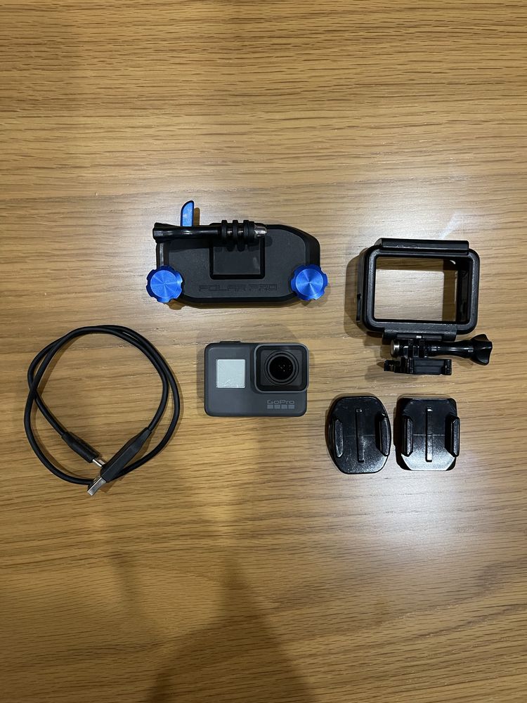 GoPro Hero 5 Black + Acessórios
