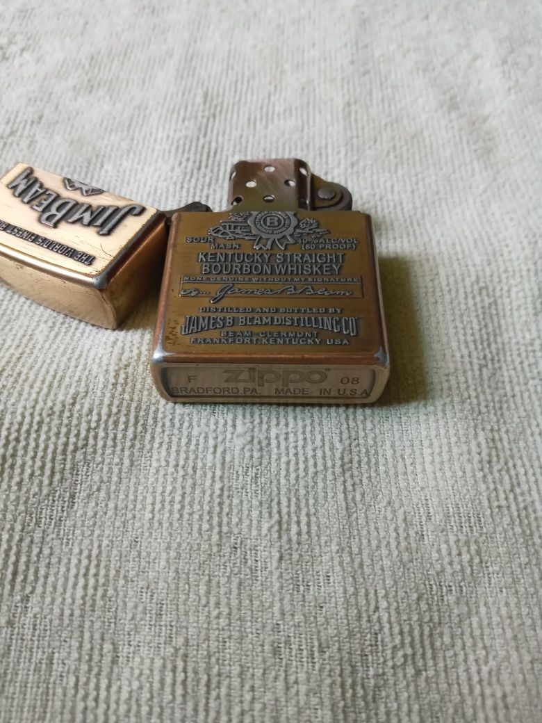Запальничка ZIPPOз чехлом (Jim Beam)