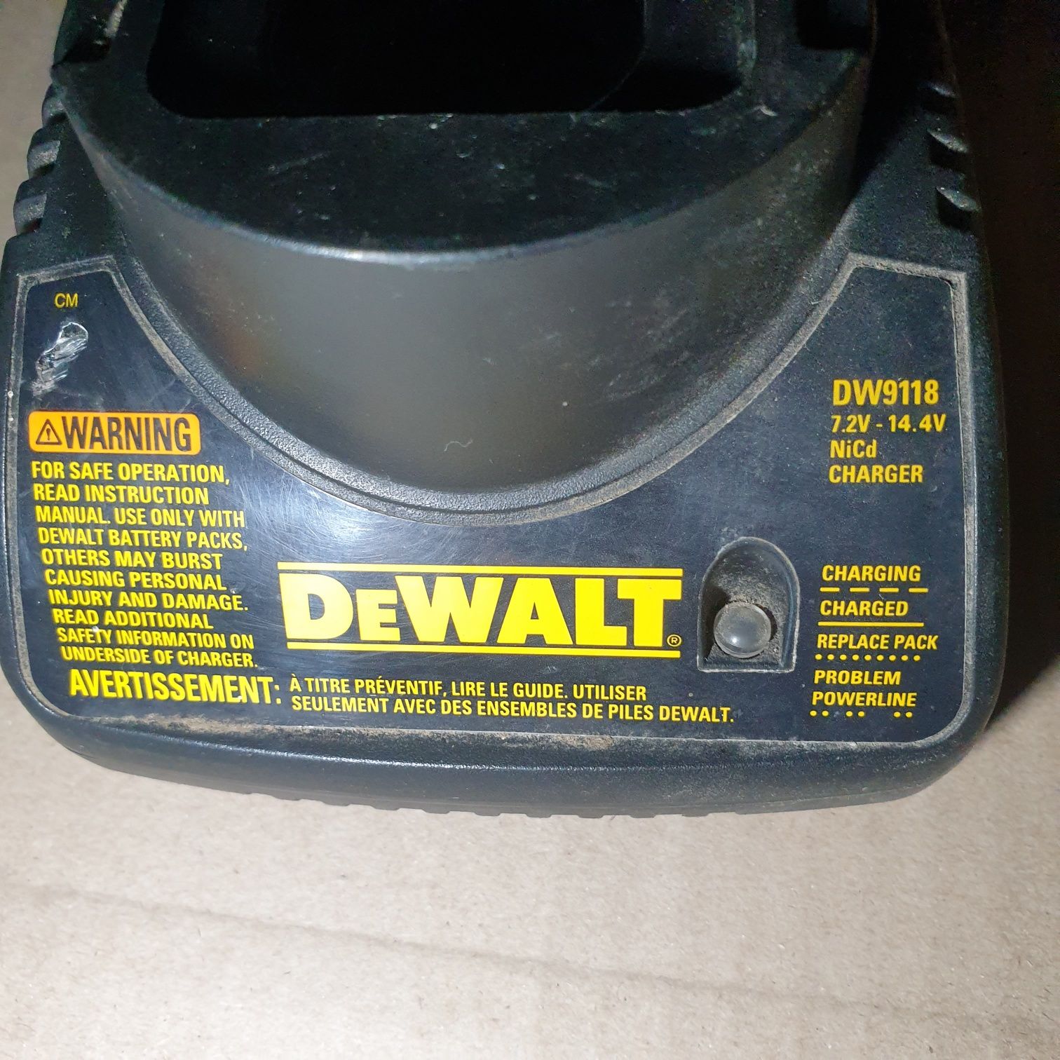 Dewalt  dw 953 зарядне 110v зарядка