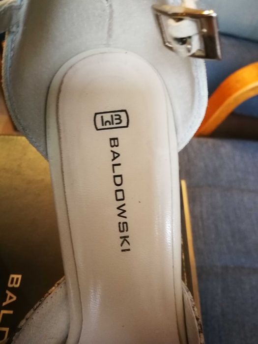 Szpilki Baldowski że skóry naturalnej