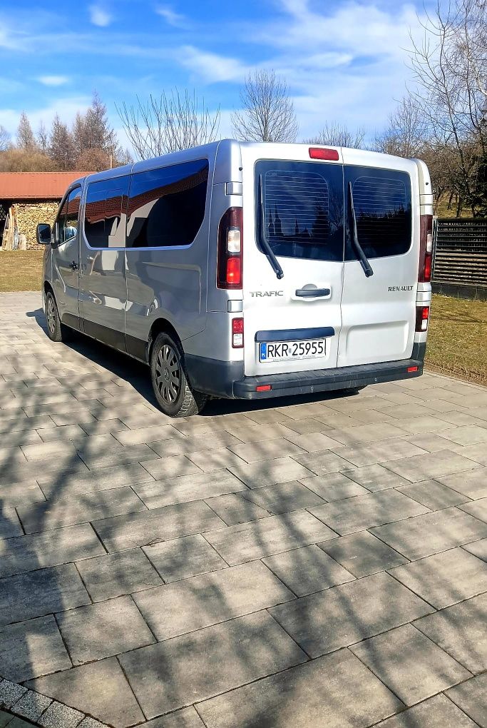 Wynajem samochodu Renault Trafic