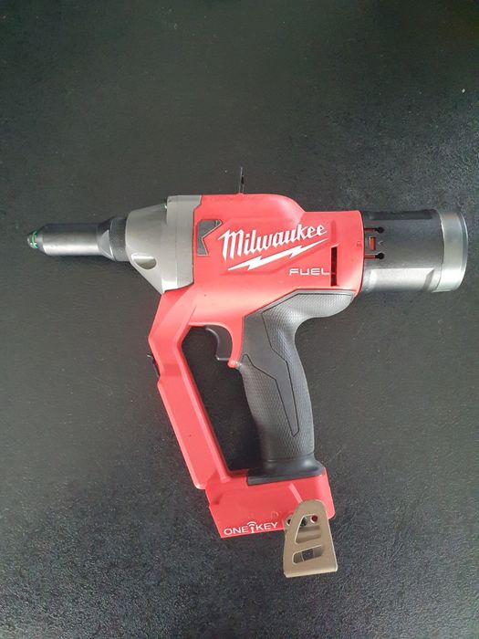 Akumulatorowa Nitownica MILWAUKEE M18 ONEFPRT 4.8 - 7.0 mm NOWA