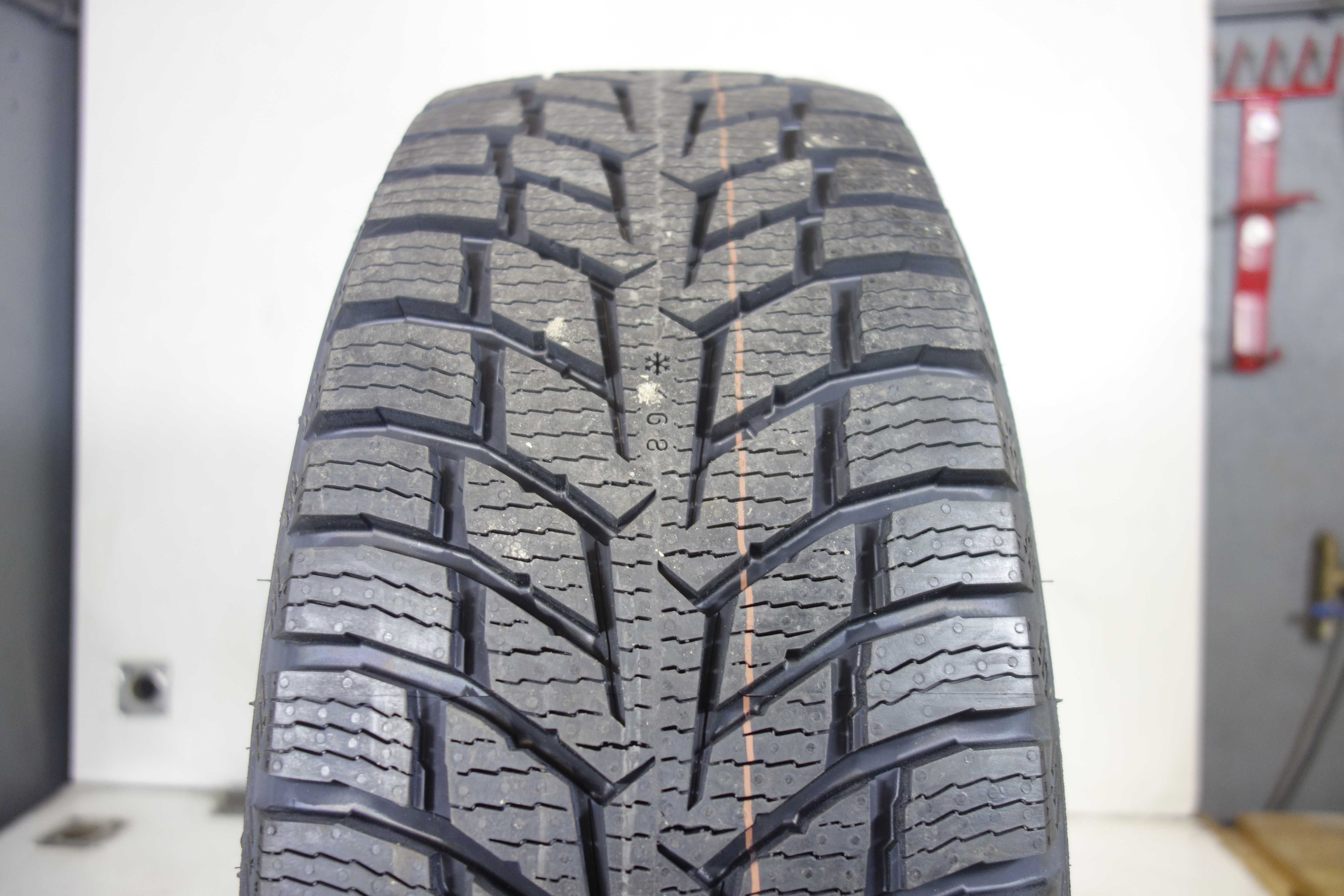 NOWE Opony zimowe 225/65/16C - NOKIAN Snow Proof C