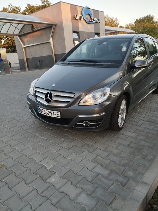 Mercedes-Benz B180 W245,бензин,автомат 2010года