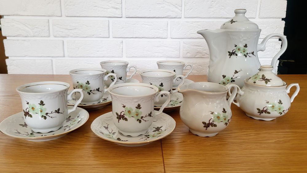 Serwis do kawy i herbaty, porcelana z lat 70-tych, KAROLINA