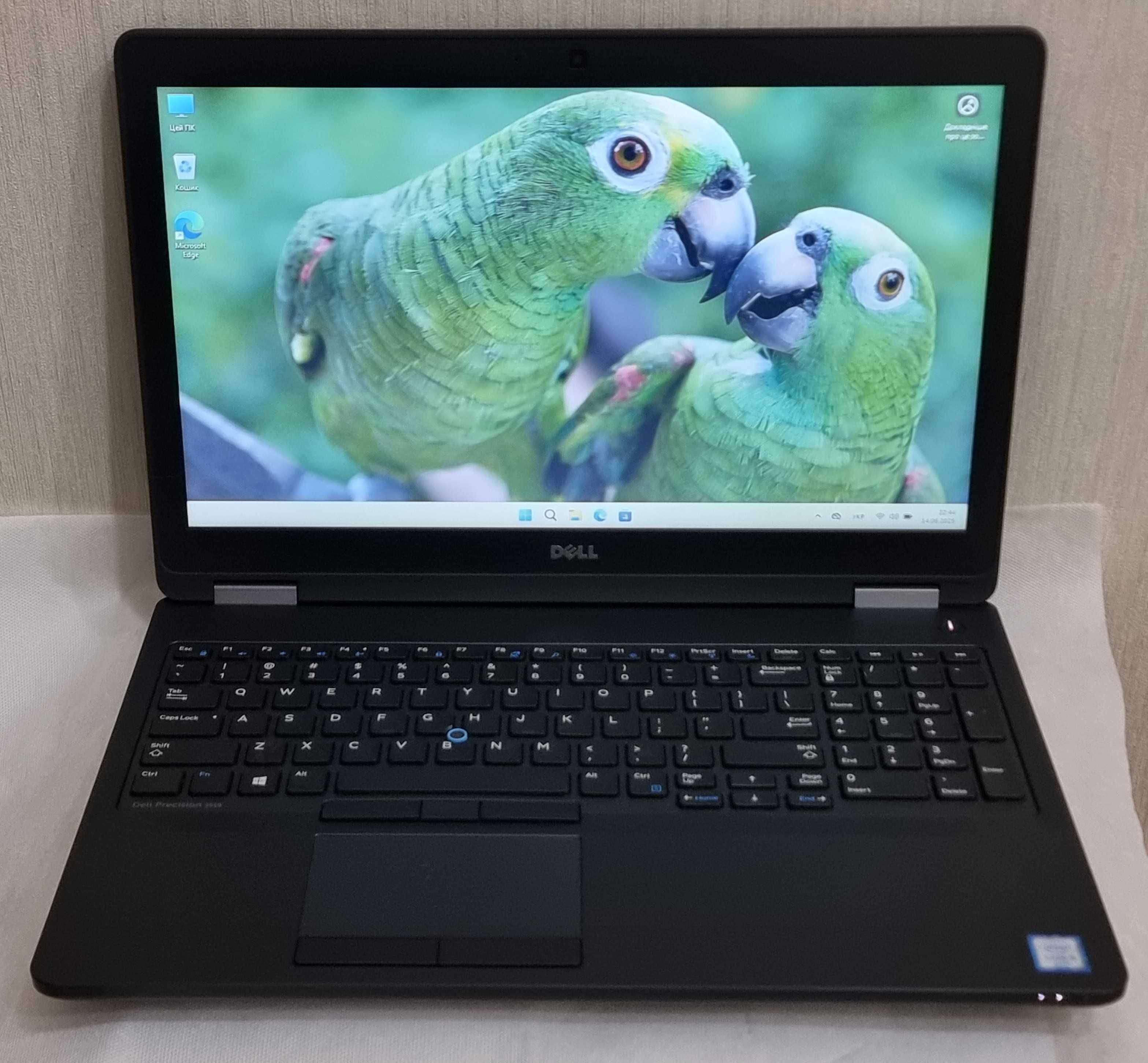 Dell Precision 3510 I5-6300HQ 8Гб DDR4 256Гб SSD AMD R9 m360 2Гб
