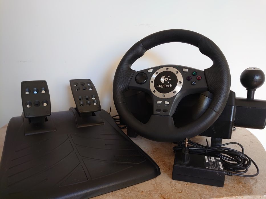 Кермо Logitech driving force pro