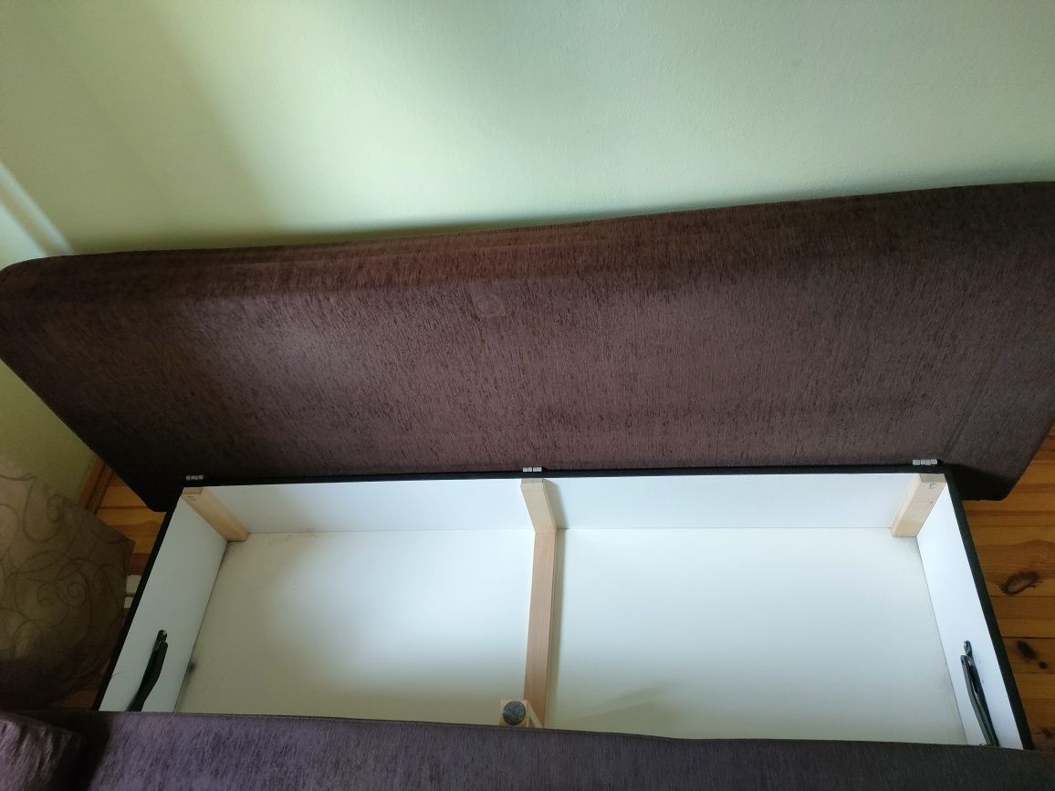 Sofa 3-osobowa rozkładana (poduszki w zestawie)