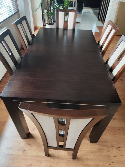 Stół salonowo- jadalniany + 8 krzeseł