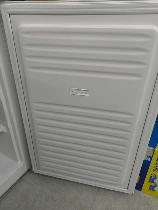 Arca Vertical KUNFT Kuf2532 Wh (Estático - 85 cm - 85 L - Branco)