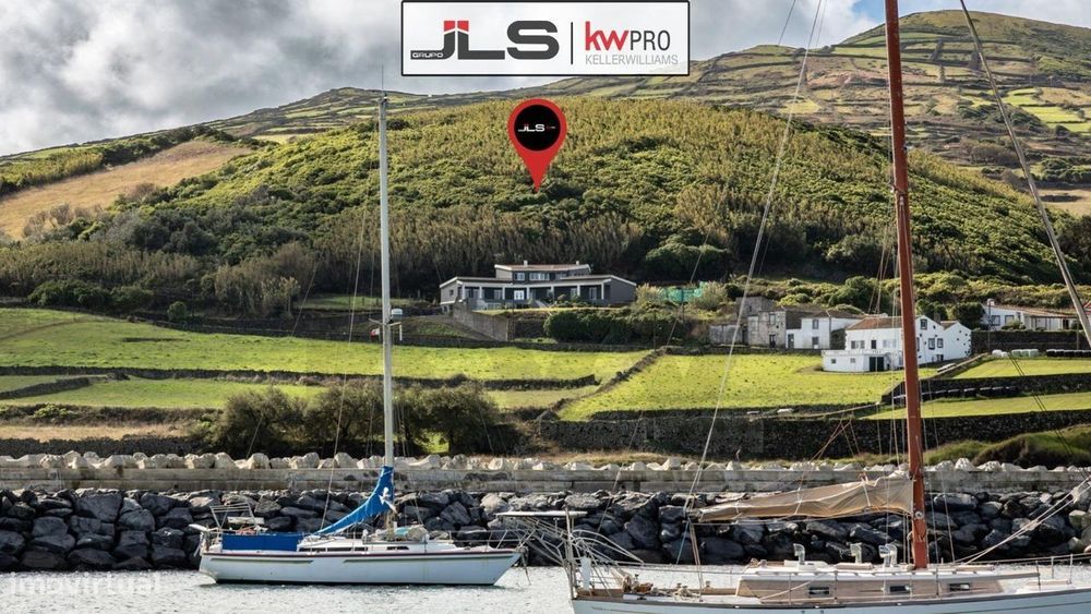 Produto Único, Moradia V4 Isolada em terreno de 1383m2  com Vista Mar,