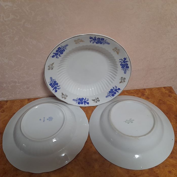 Продам столовые  тарелки фаянсовые, фарфоровые времен СССР, б/у
