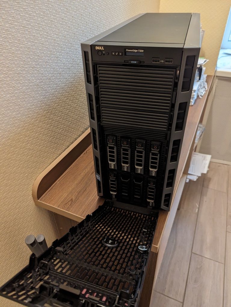 Сервер Dell Poweredge T320