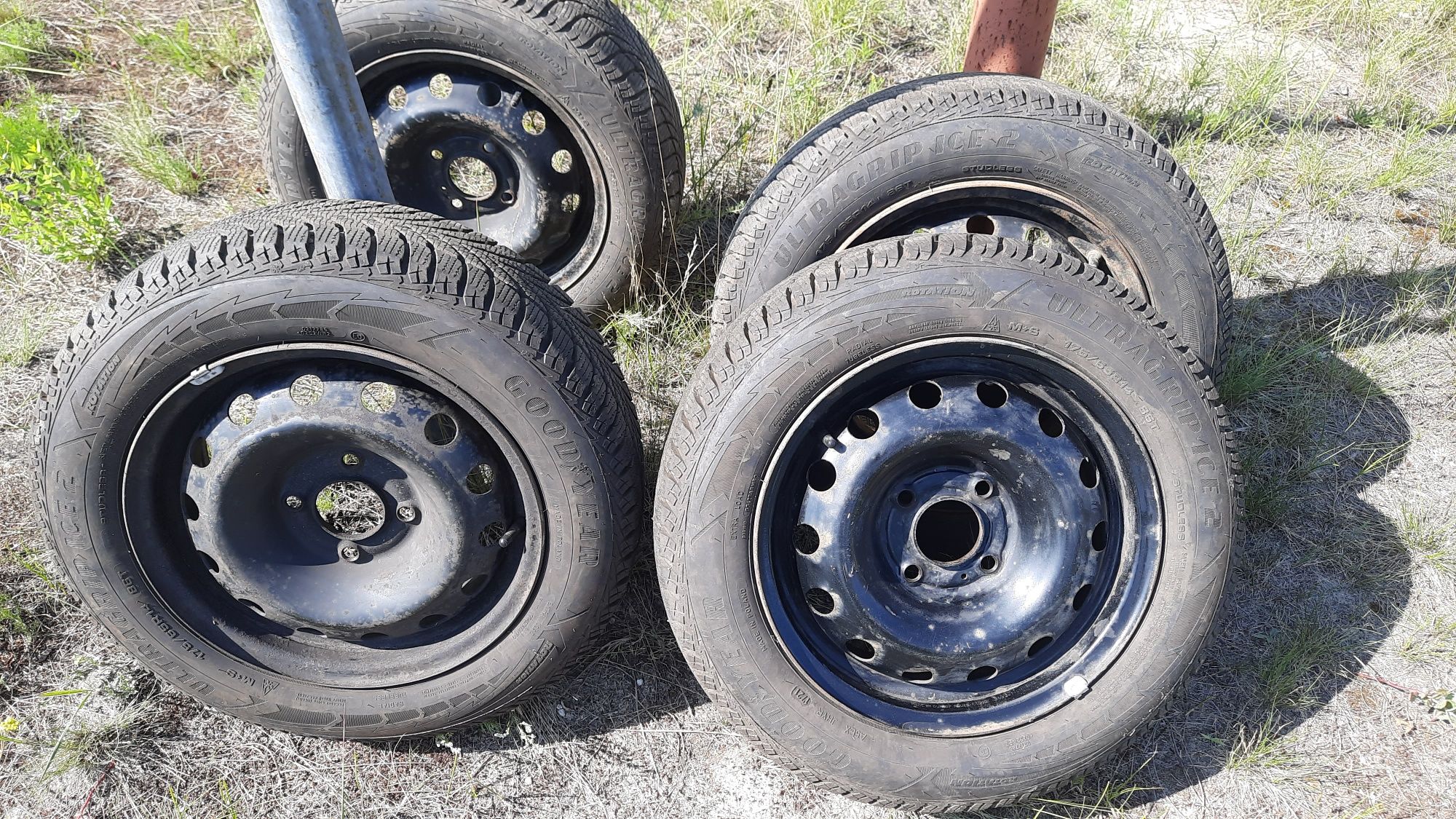 Зимняя резина с дисками r14 Goodyear UltraGrip ice2, Peugeot,Citroen