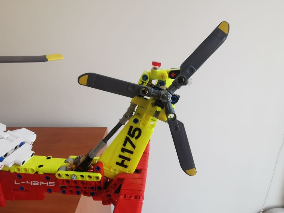 Lego 42145 Airbus H175 Rescue helicopter