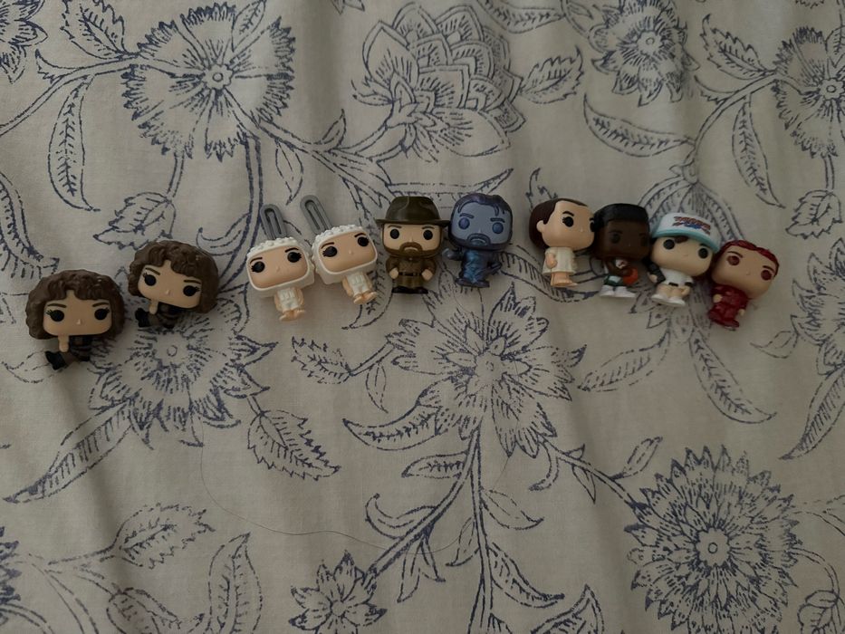 Kinder funko pops stranger things
