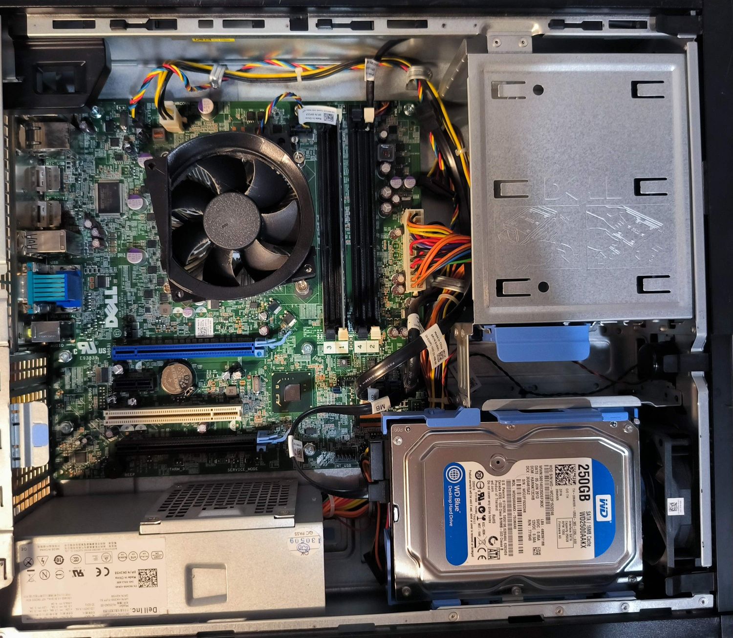 2 komputery stacjonarne Dell Optiplex 7010