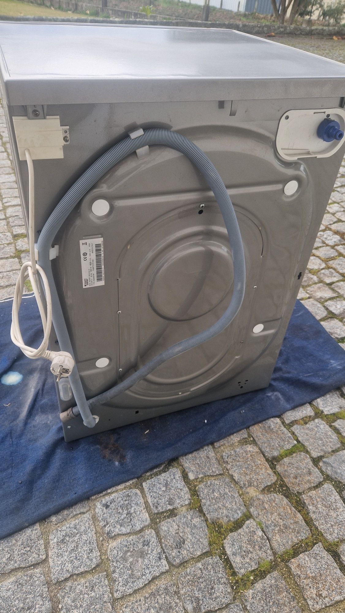 Máquina de lavar roupa Ariston 9kg