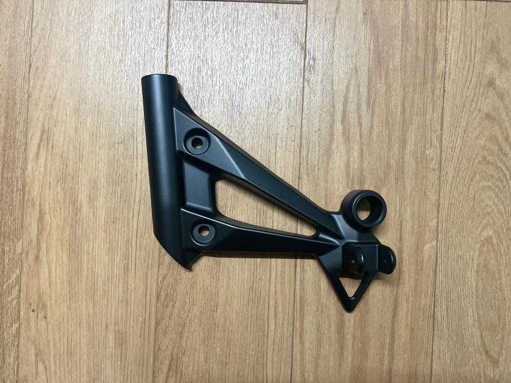 SUPORTE DIREITO POUSA PÉS ORIGINAL PARA KAWASAKI NINJA 250R