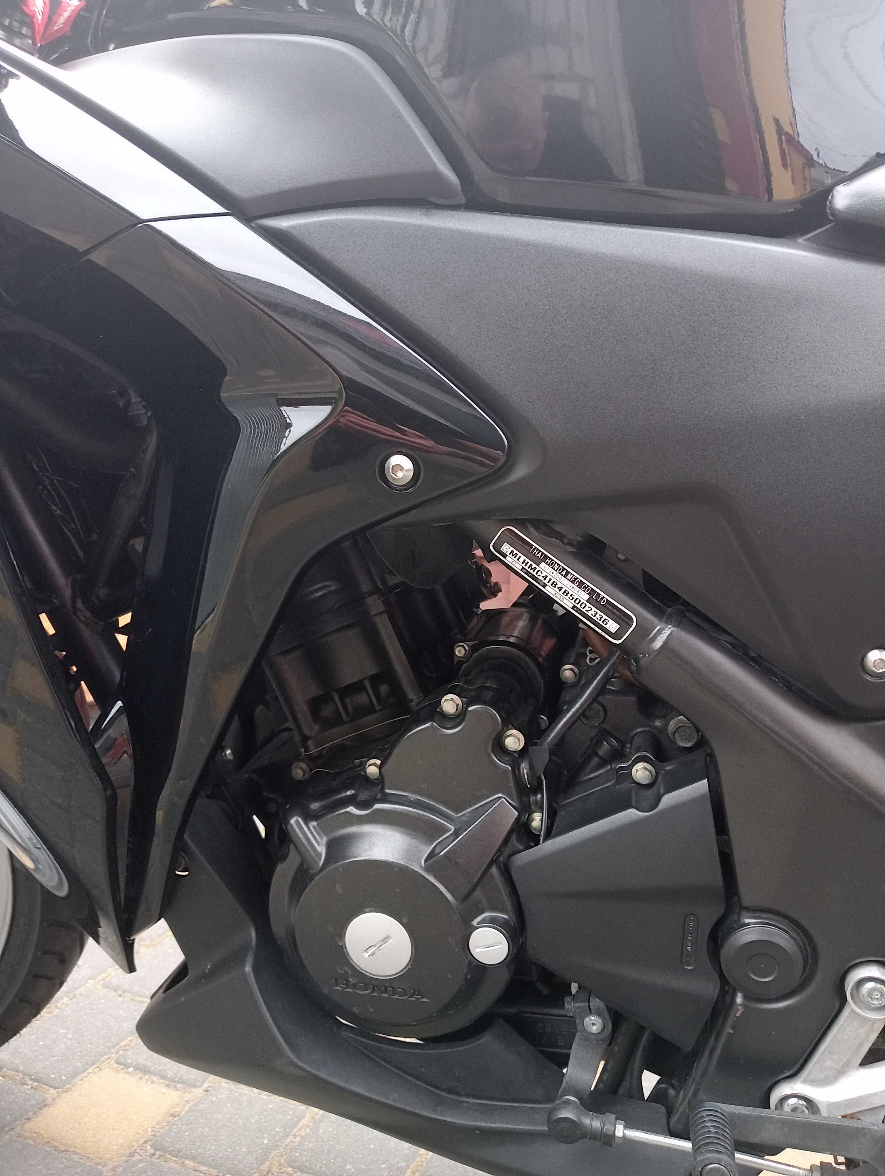 Honda CBR250R  (a2 Mt yzf ninja cbf SV)