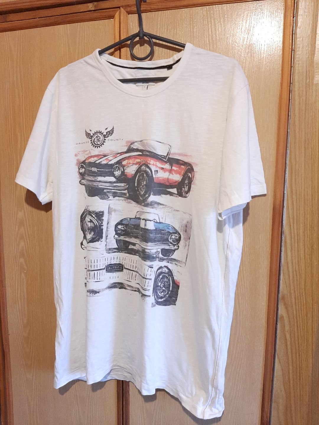 Стильная белая футболка Next с изображением классики авто,размер L.