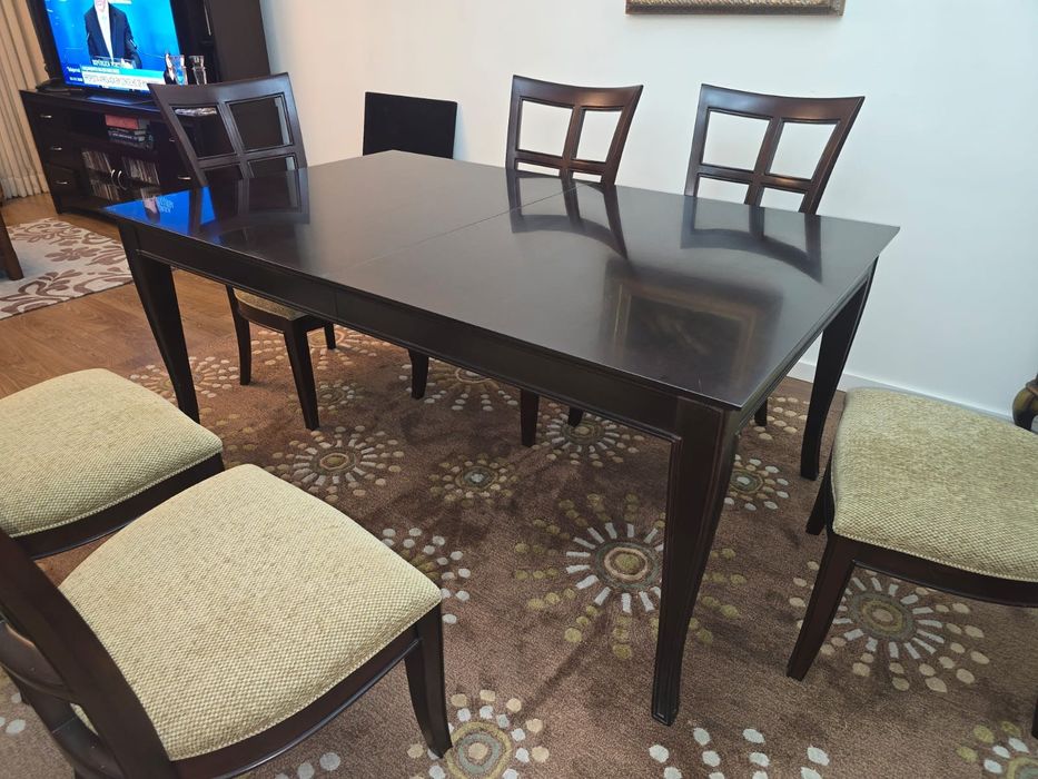 Mesa sala de jantar extensiva com 6 cadeiras