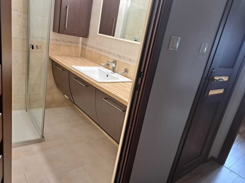 Sprzedam szafki łazienkowe 3+1