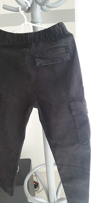 Bershka czarne bojówki rozmiar s