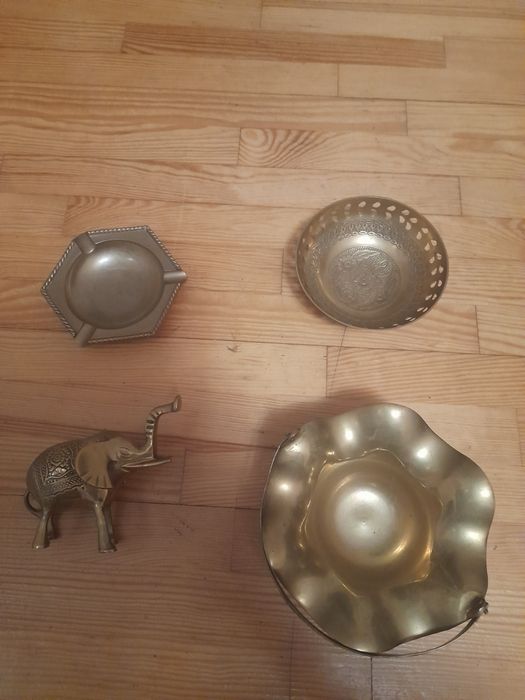 Mosiężne ozdoby: koszyczek,popielniczka