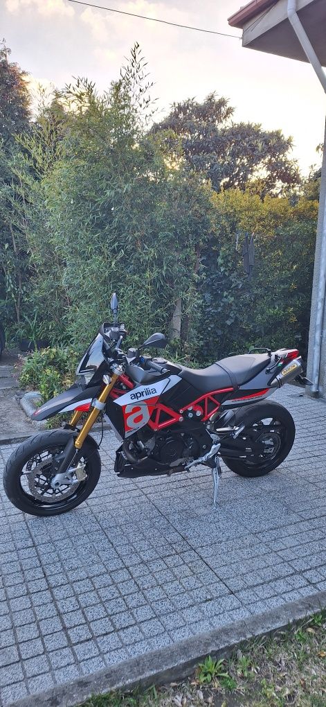 Aprilia Dorsoduro 900
