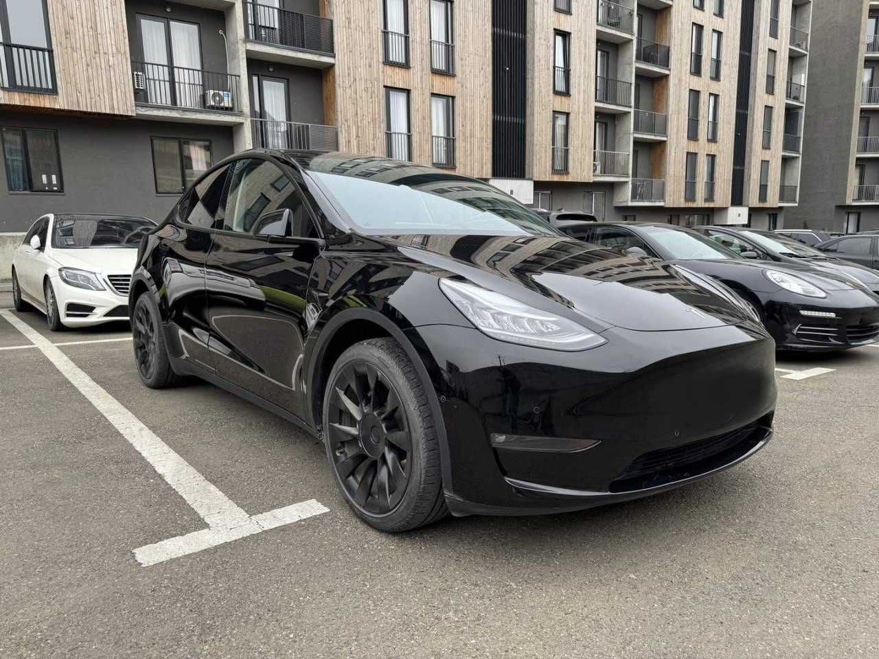 Продам Tesla Model Y 2022р. 90D 82kW