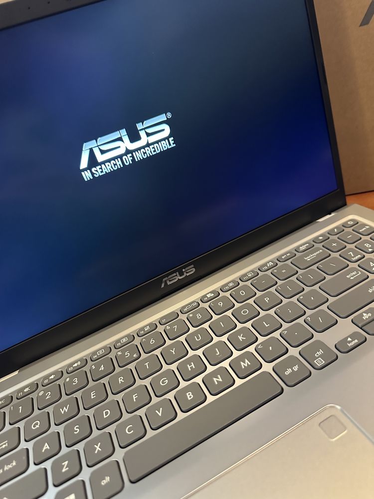 (2806/23) Laptop ASUS Vivobook X515JA ! JAK NOWY !!