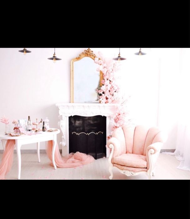 Камін декоративний поліуретановий з молдингів