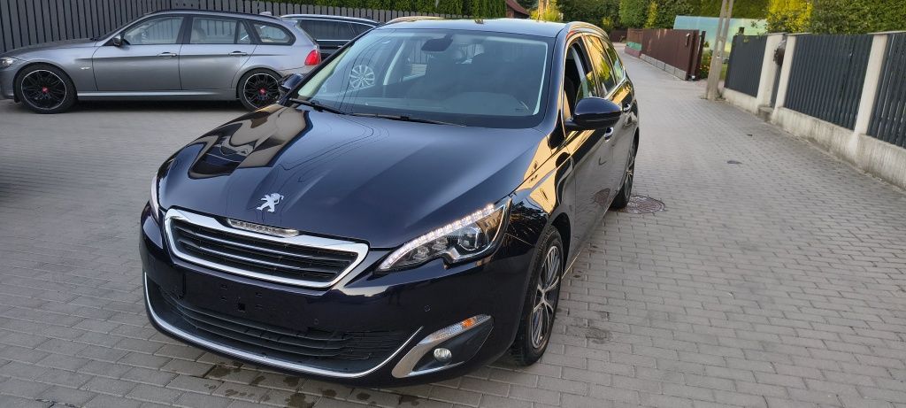 Peugeot 308 SW 2015r 1.6 blueHdi, panorama, full LED,  navi, kamera,