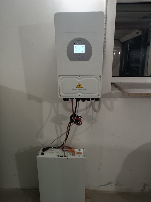 Гібридний інвертор Deye SUN-6K-SG03LP1-EU 6кВт