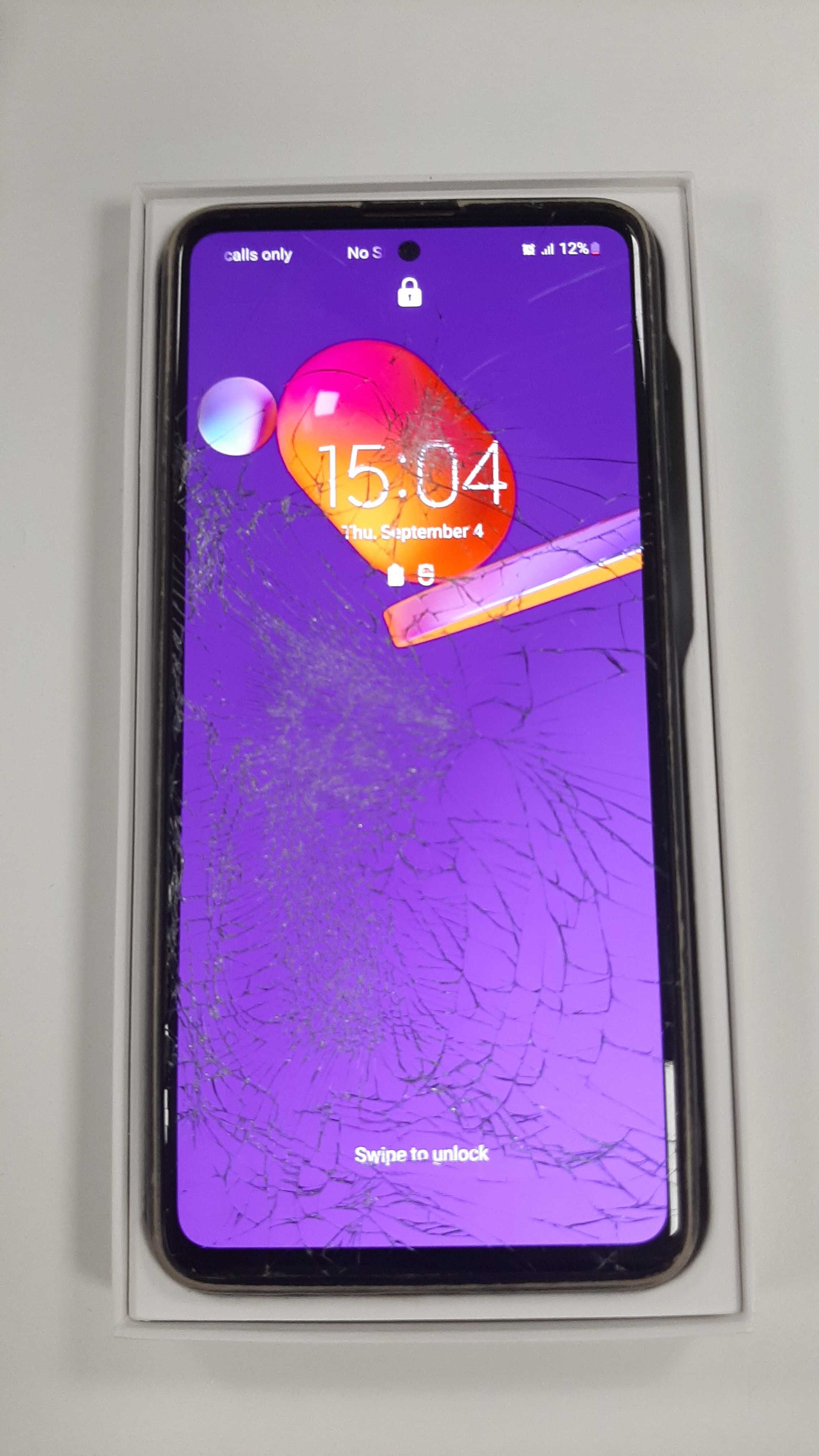 Samsung Galaxy A35 5G usado com o vidro partido