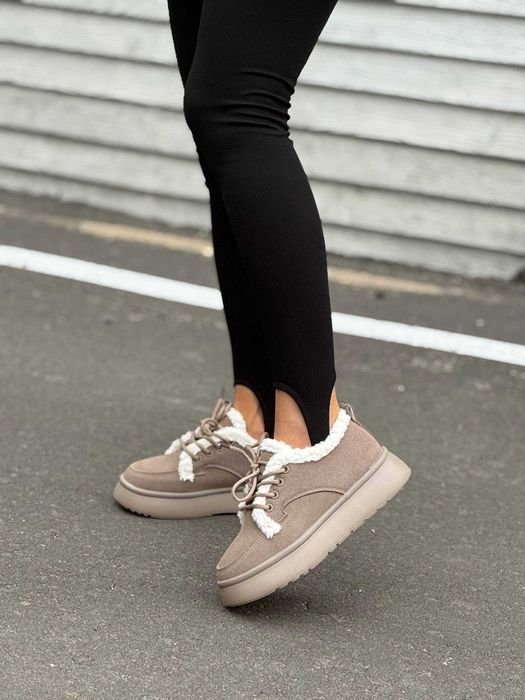 Жіночі зимові черевики на хутрі Stilli (36-41) кросівки замшеві бежеві