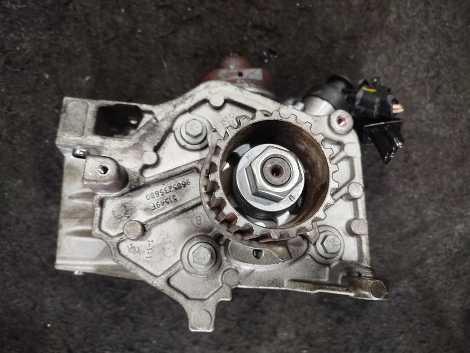 Паливний насос ТНВД Citroen C3 C4 Picasso Berlingo Scudo Jumpy 1.6 HDI