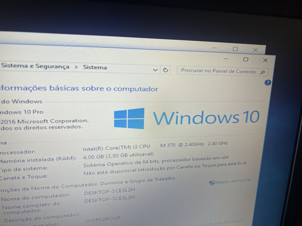 Portatil hp i3 com carregador beteria viciada esta bocado usado
