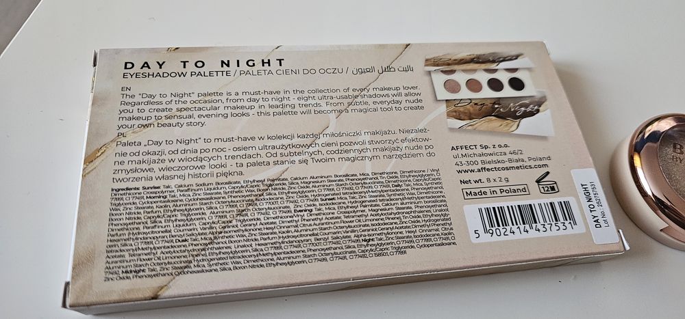 Paleta cieni Affect Day to Night + rozświetlacz