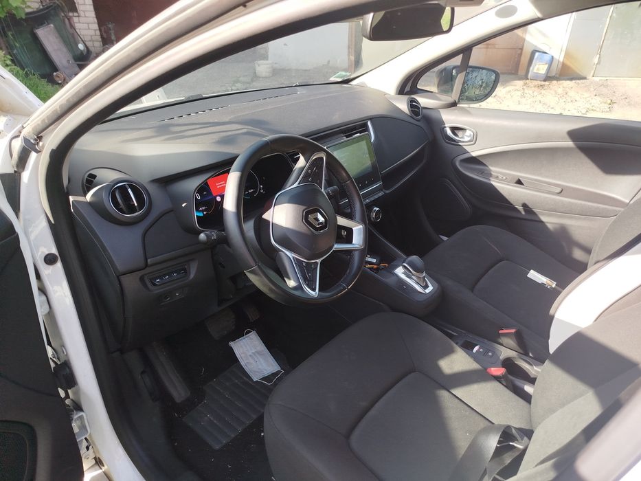 Рено Зоя 52 на розборку бампер фари батарея