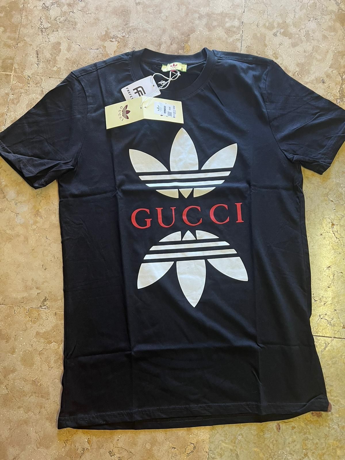 Tshirt Adidas / Gucci nova