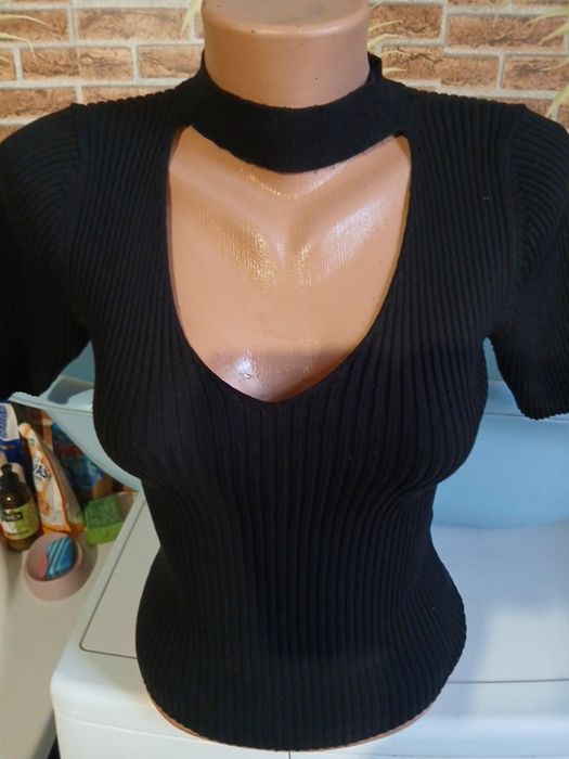 Жіноча кофта, дуже добре тянется  в рубчик.