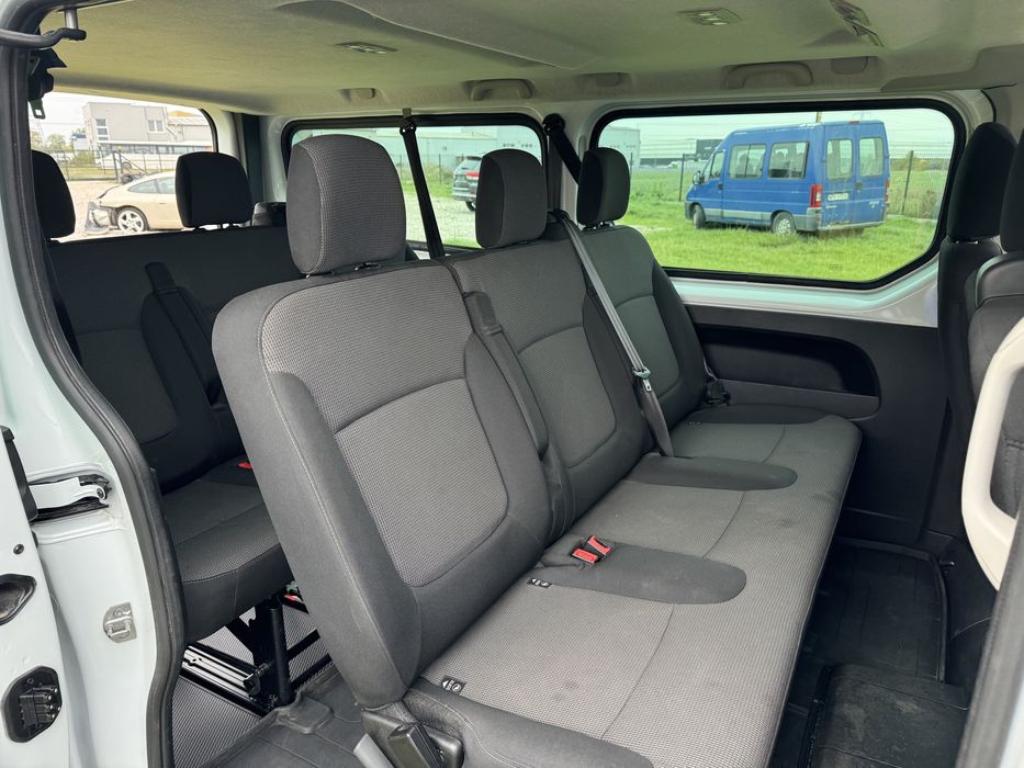 Wynajem Renault Trafic 9 osob 2024r long od 249zl/doba