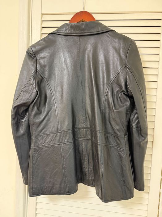 Шкіряний чорний піджак