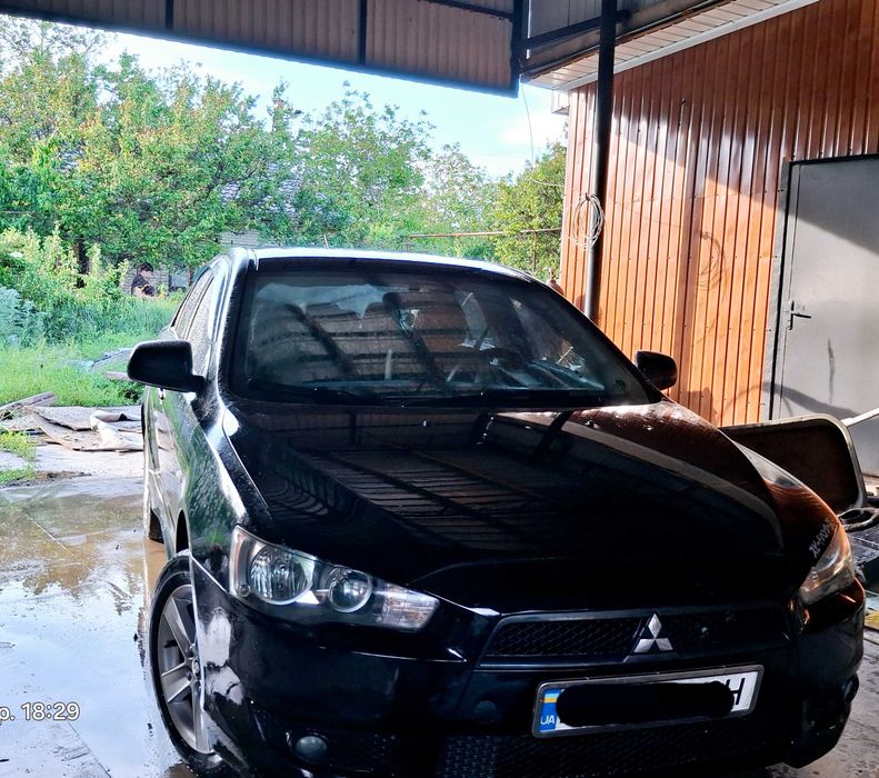 Mitsubishi lancer