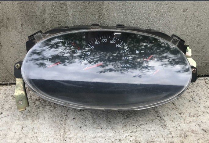 Продам панель приладів до Джилі МК.  2500гр.